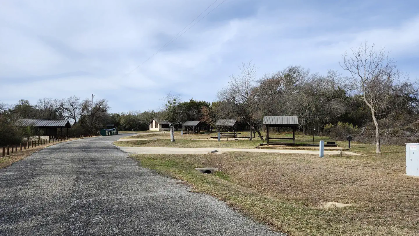Camping near Temples Lake: White Flint Park, Moody, Texas