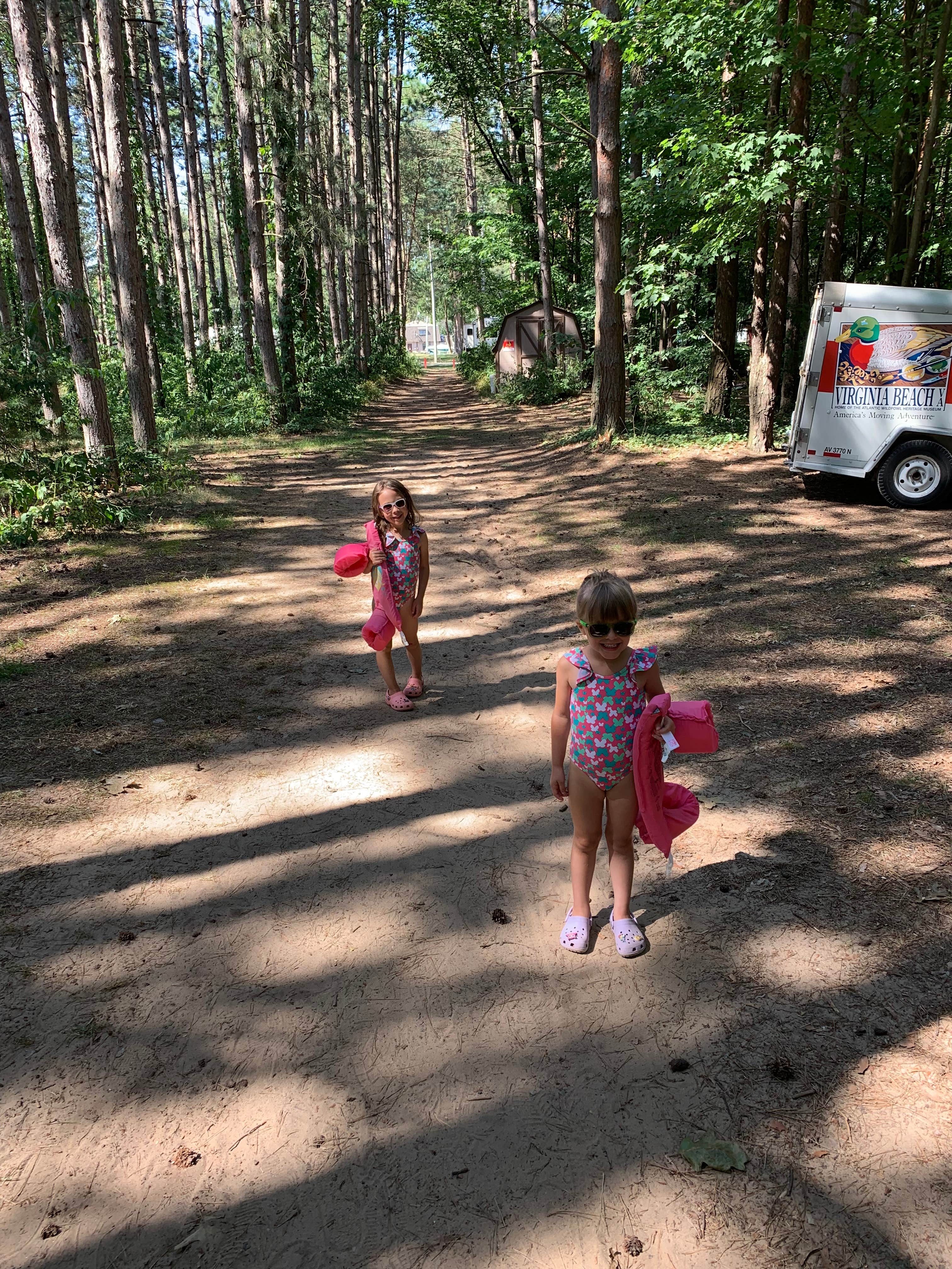 Walking trail from sites to pool.