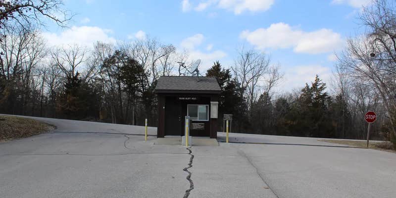 Camper submitted image from COE Stockton Lake Ruark Bluff West