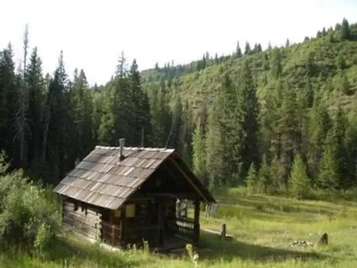 Camping near Jerry Johnson Campground - TEMPORARILY CLOSED: Liz Creek Cabin, Weippe, Idaho