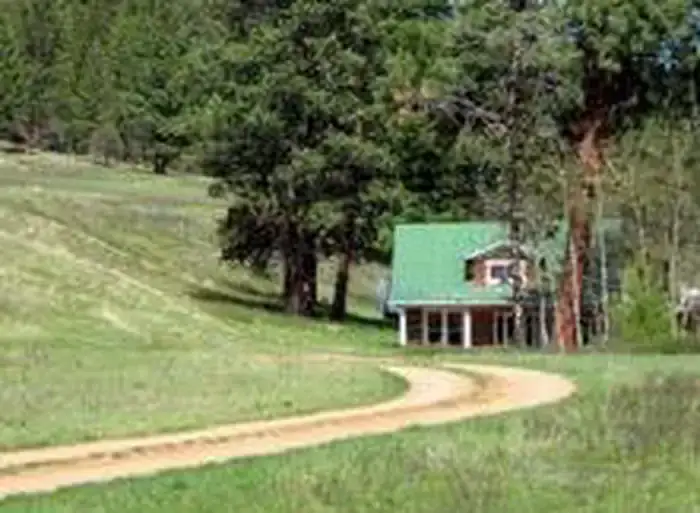 Camping near Lolo National Forest Harry's Flat Campground: Hogback Homestead, Stevensville, Montana