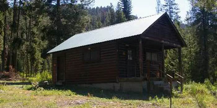 Camper submitted image from Deer Creek Cabin (WY)