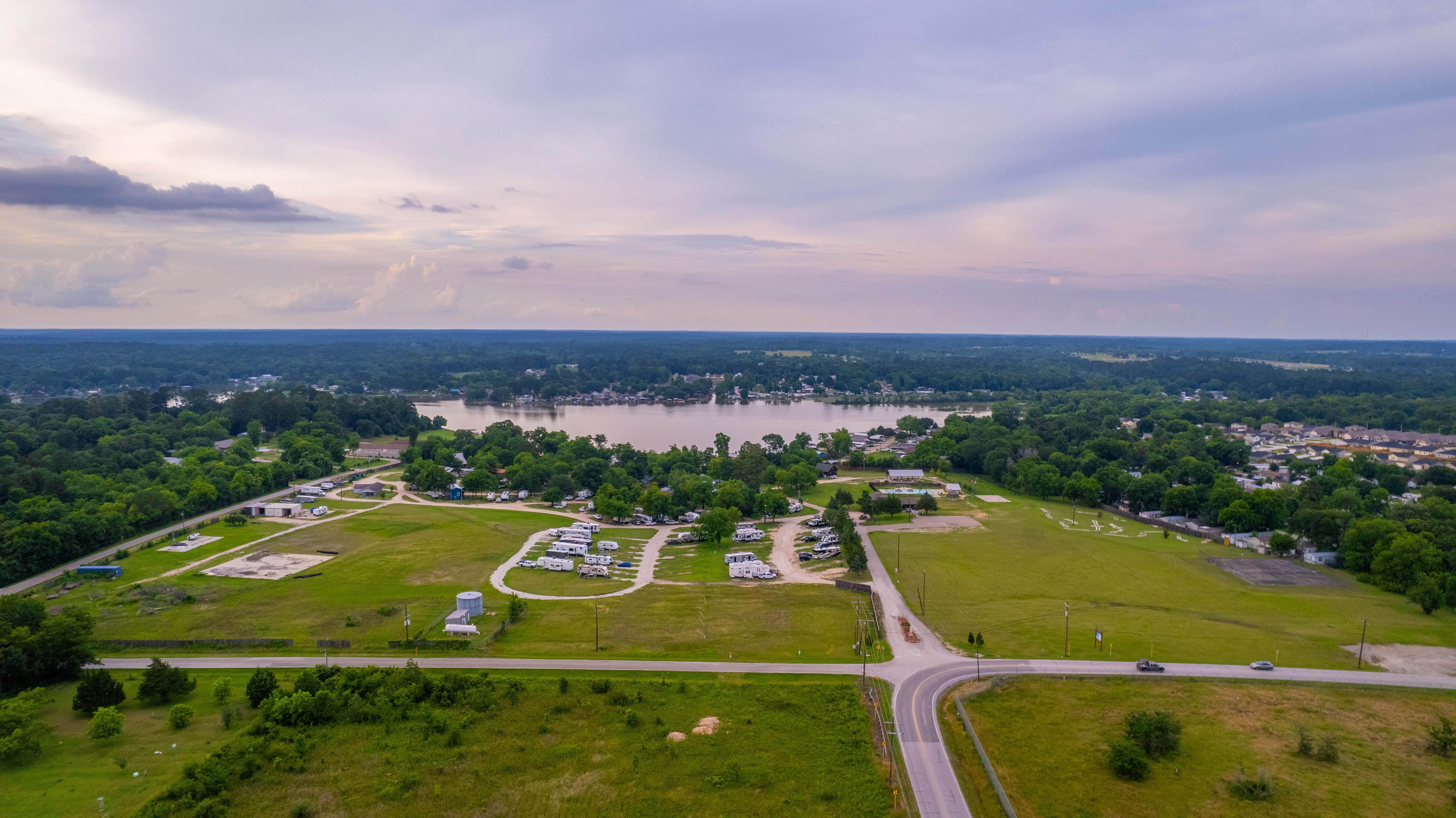 Camping near Kelly's Pond Campground: Water's Edge on Lake Conroe, Willis, Texas