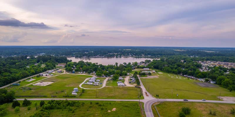 Camper submitted image from Water's Edge on Lake Conroe