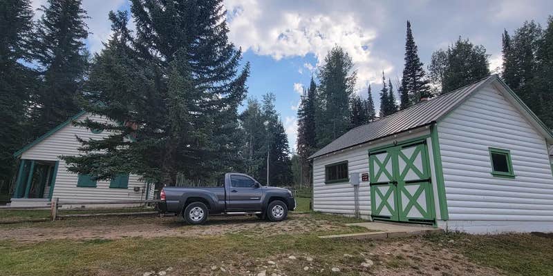 Camper submitted image from Mammoth Cabin