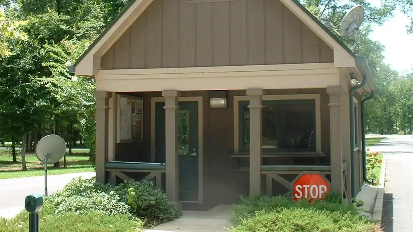 Camping near Belmont Park — Black Warrior And Tombigbee Lakes: Jennings Ferry, Moundville, Alabama