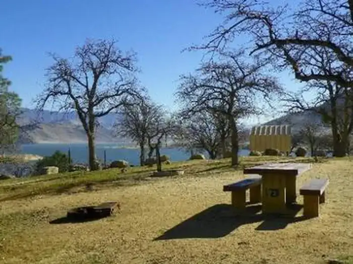 Camping near Paradise Cove: Pioneer Point, Lake Isabella, California