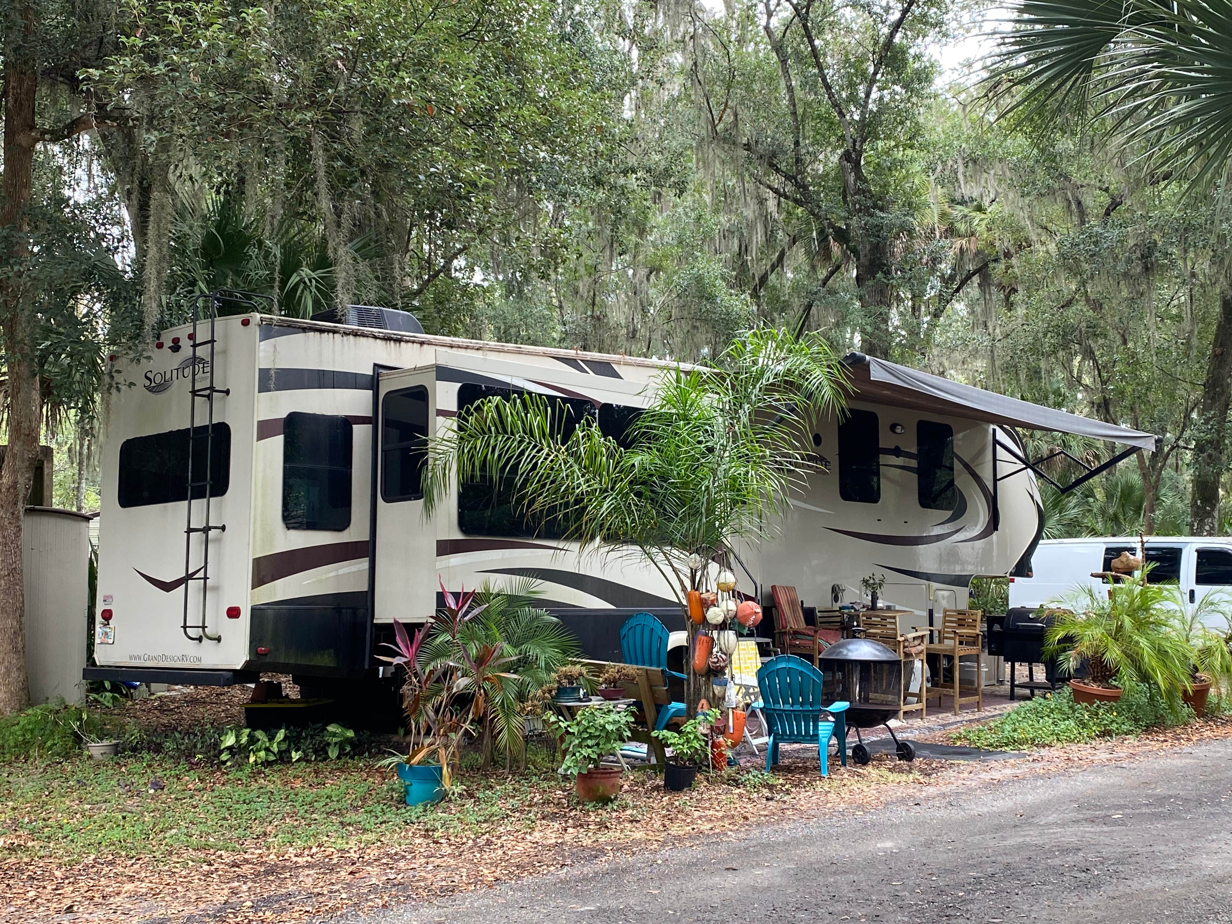 Camping near Trail Boss Camp Ground & Marina: Welaka Lodge & Resort, Welaka, Florida