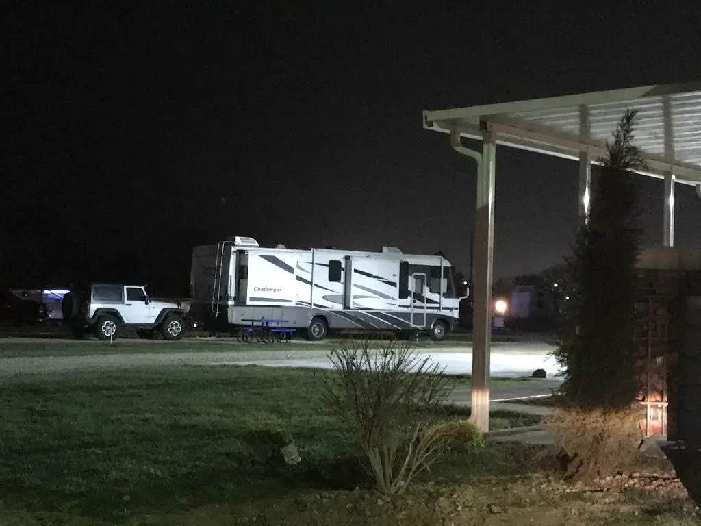 Camper submitted image from Smoky Hill RV Park - 4