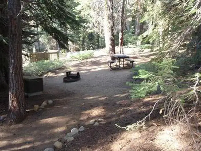 Camping near Badger Flats Group: Sierra National Forest Catavee Campground, Lakeshore, California