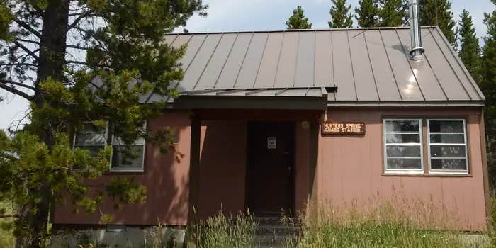 Camper submitted image from Hunters Spring Cabin