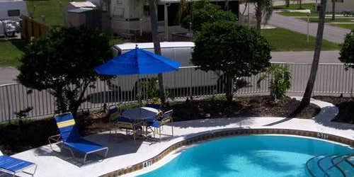 Camper submitted image from Encore Winter Quarters Manatee