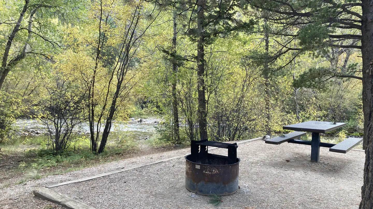 Camper submitted image from Chalk Lake - 1