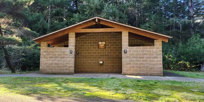 Camper submitted image from Siuslaw National Forest Carter Lake Campground