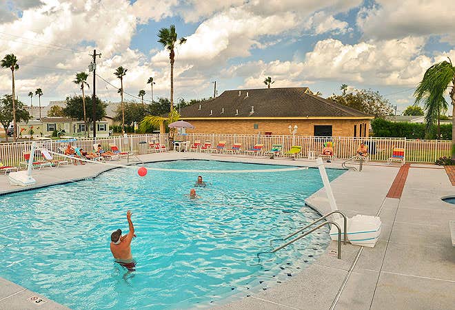 Camper submitted image from Encore Paradise Park - 2