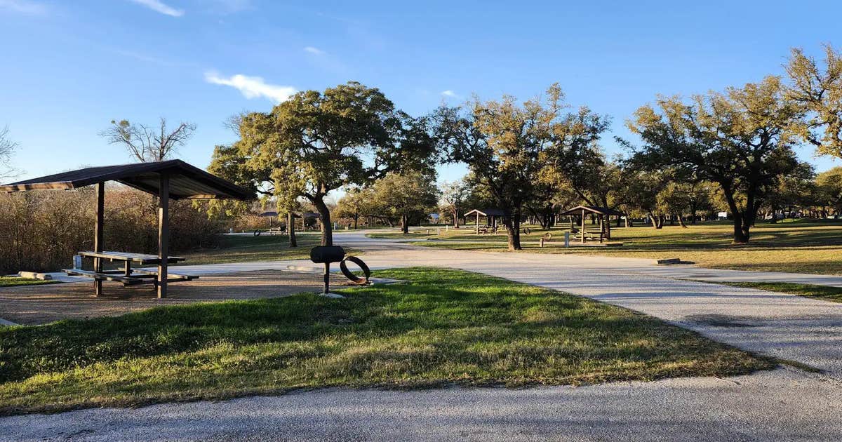 Live Oak Ridge Camping | Belton, Texas