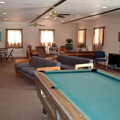 Camping near Turkey Run State Park Campground: Thousand Trails Horseshoe Lakes, Paris, Indiana