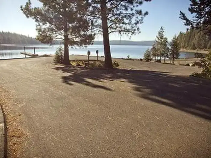 Camping near Hoodoos Crescent Junction RV Park: Crescent Lake Campground, Crescent, Oregon