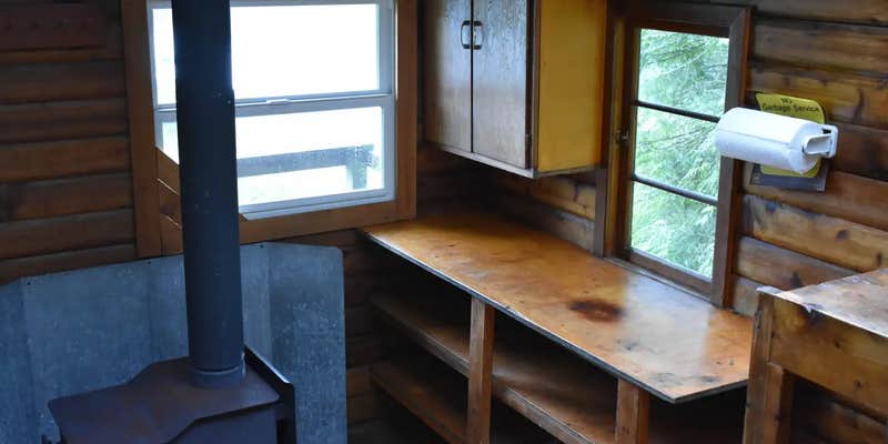 Camper submitted image from Anchor Pass Cabin