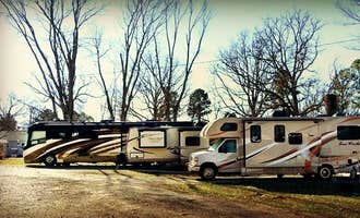 Camping near Garrison Canoe Rental and Campground: Pheasant Acres RV Park, St. James, Missouri
