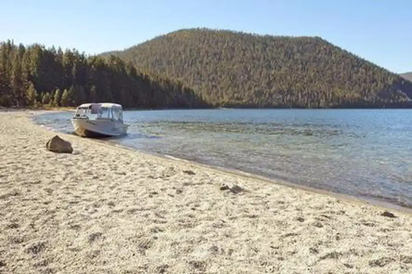 Camping near Sand Springs Campground: East Lake Campground, La Pine, Oregon
