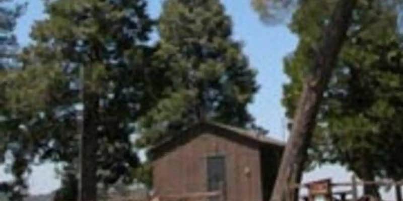 Camper submitted image from Poso Guard Station Cabin