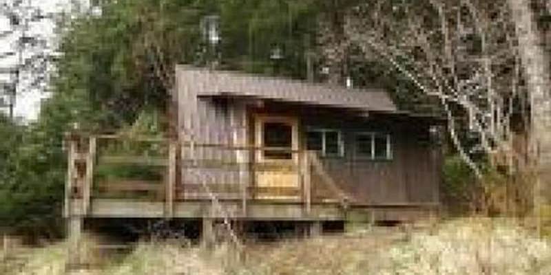 Camper submitted image from Castle River Cabin