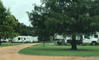 Camping near The Point Campground — Chickasaw National Recreation Area: Deer creek RV Park, Davis, Oklahoma