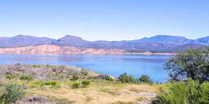 Camper submitted image from Roosevelt Lake - Schoolhouse Campground