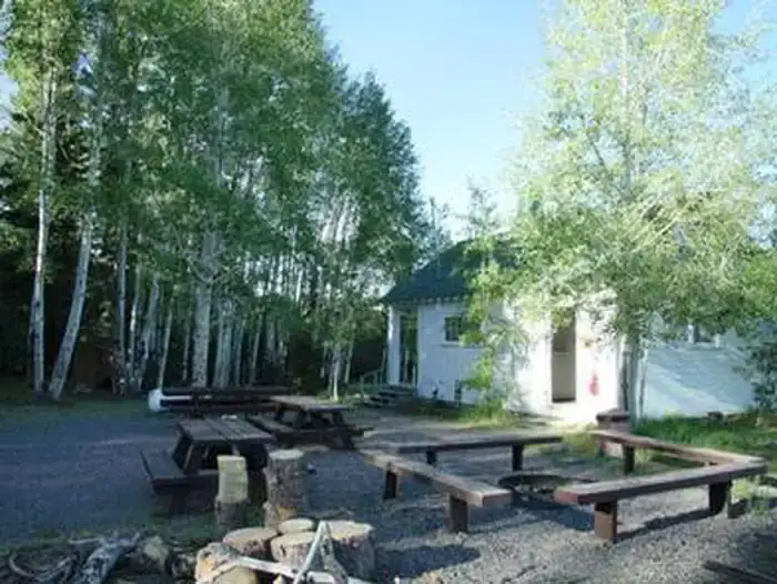 Camping near Cowpuncher Guard Station: Aquarius Ranger Station, Teasdale, Utah