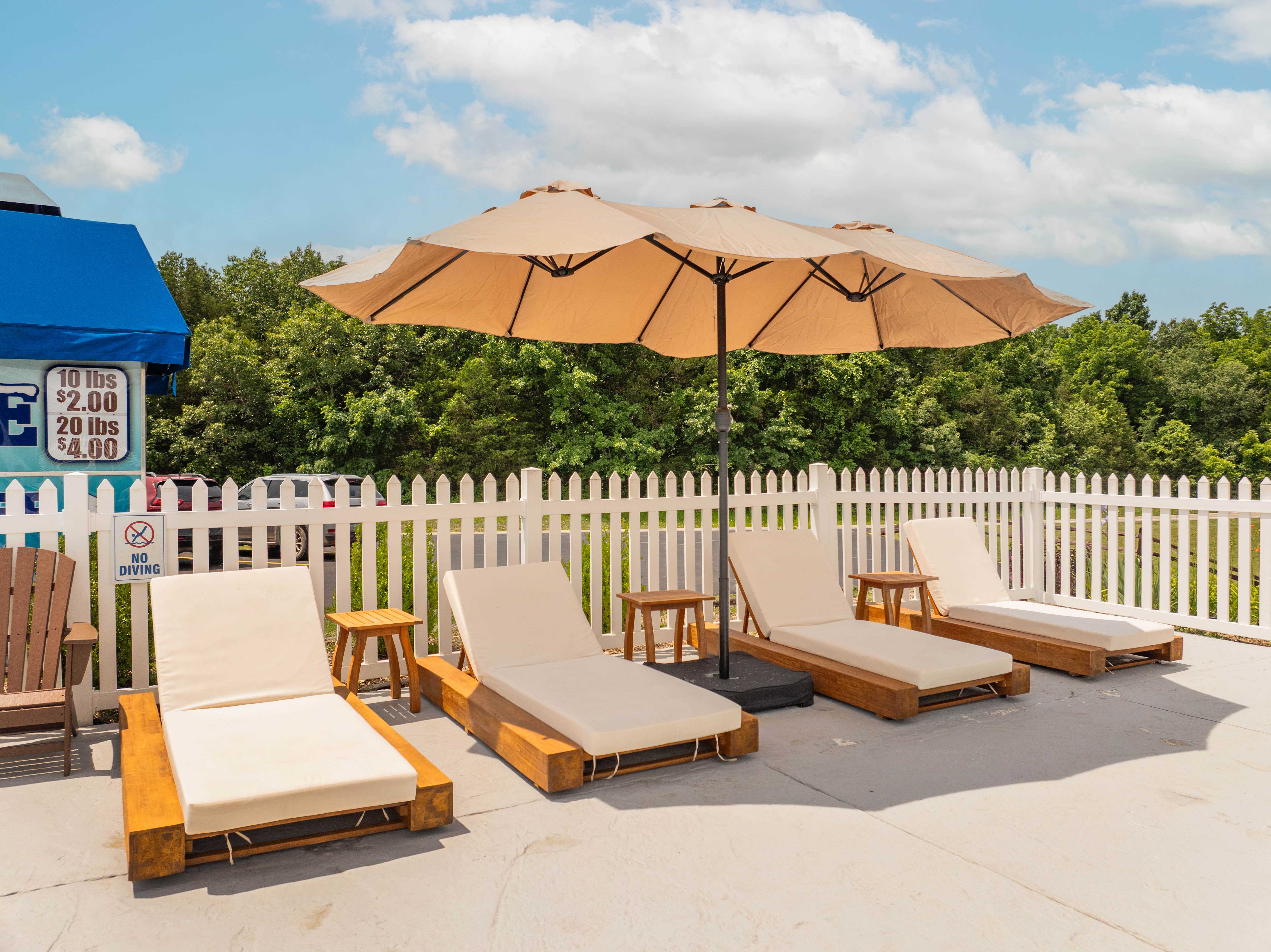 Camper submitted image from Branson Stagecoach Campground - 2