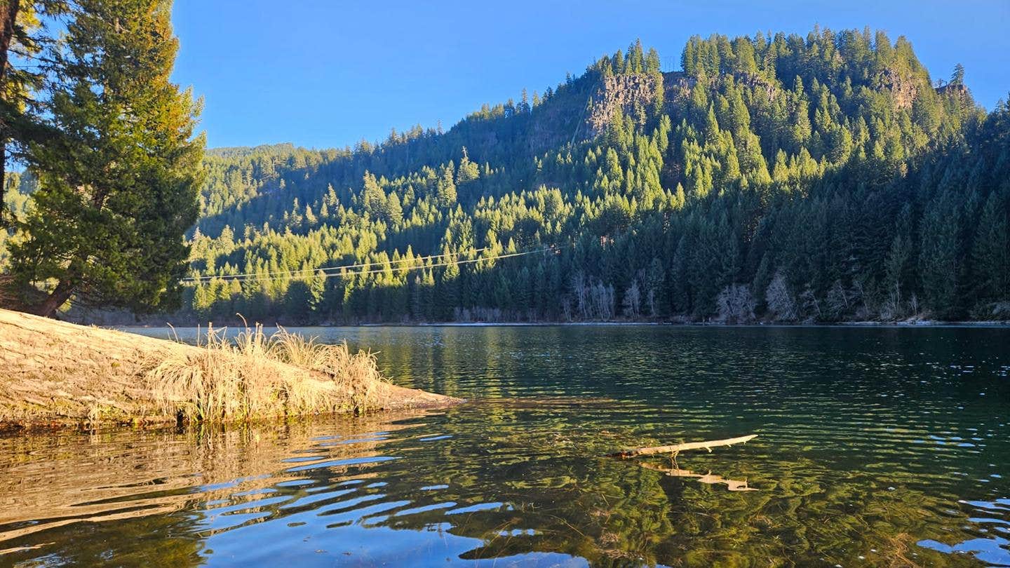 Camping near Lemono Forebay: Toketee Lake Campground — Umpqua National Forest, Clearwater, Oregon
