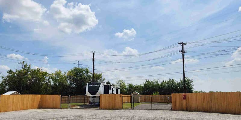 Camper submitted image from Cedar Meadow RV Park