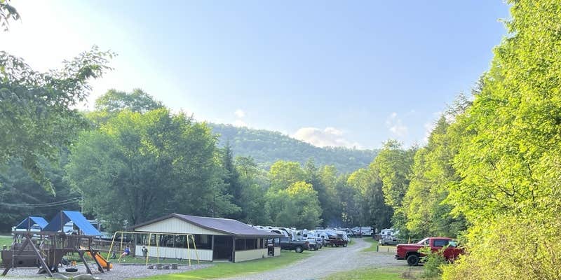 Camper submitted image from Whispering Winds Campground and Cabins