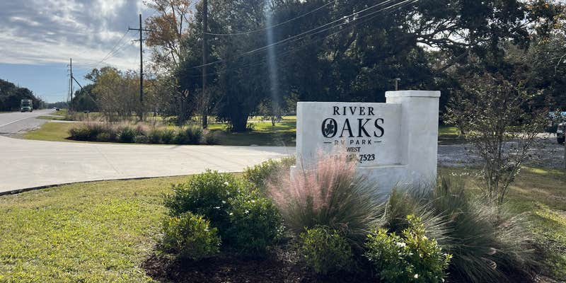 Camper submitted image from River Oaks RV Park