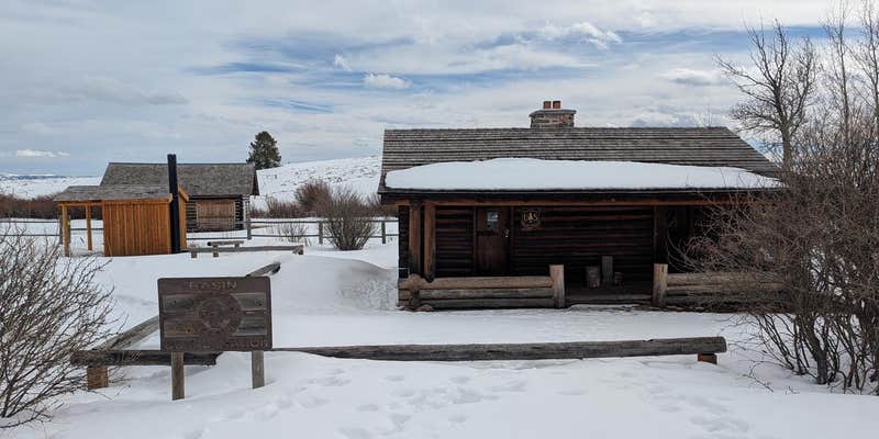 Camper submitted image from Basin Station Cabin