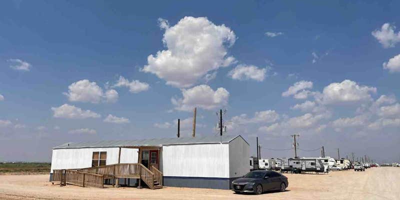 Camper submitted image from Midland Horizons RV Park