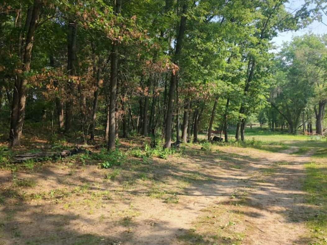 Camping near Lake Byllesby Regional Park: Larson's Landing, Red Wing, Minnesota
