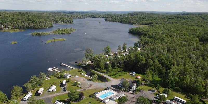 Camper submitted image from Clayton Park RV Escape