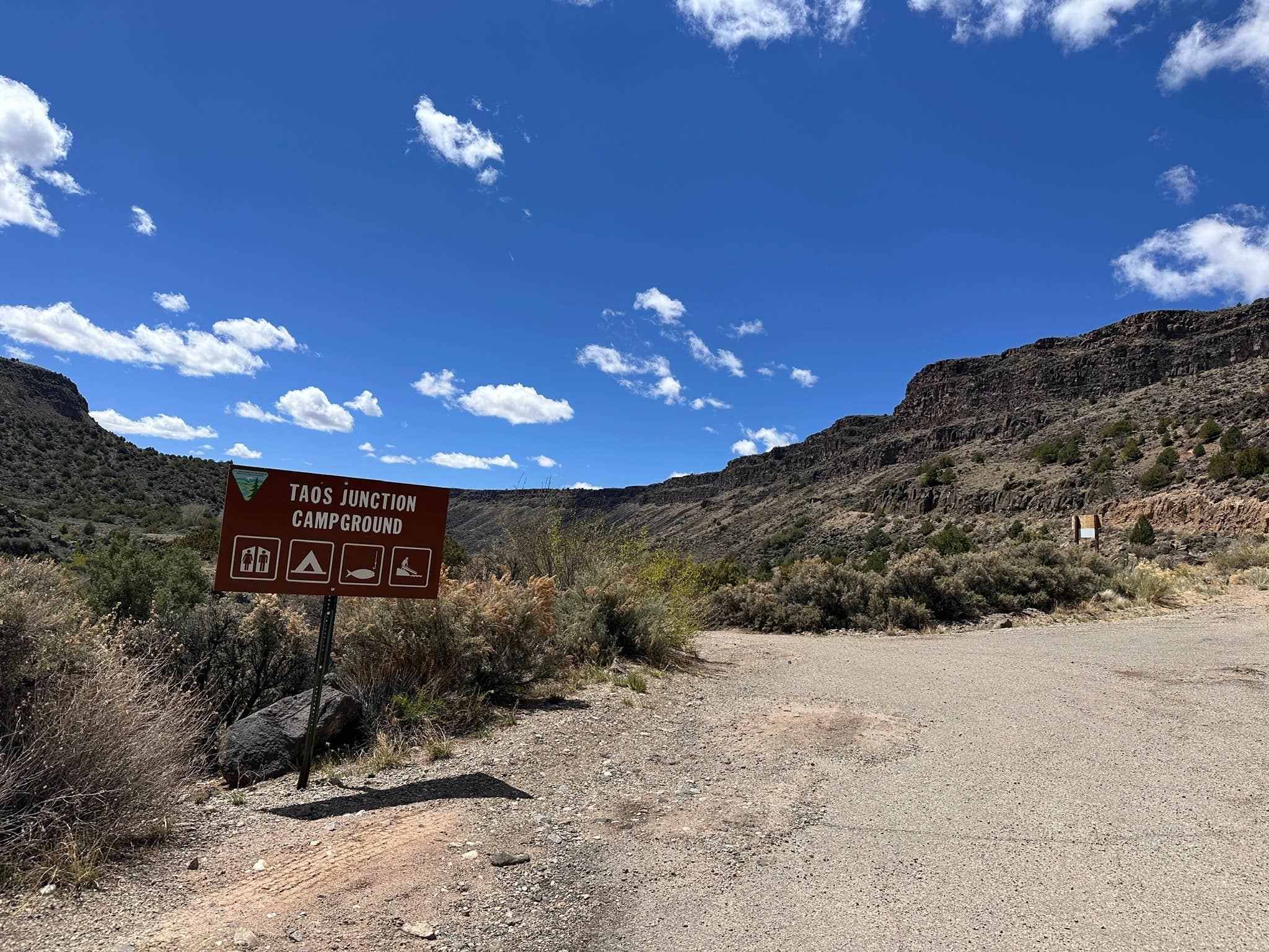 Signs & Maps