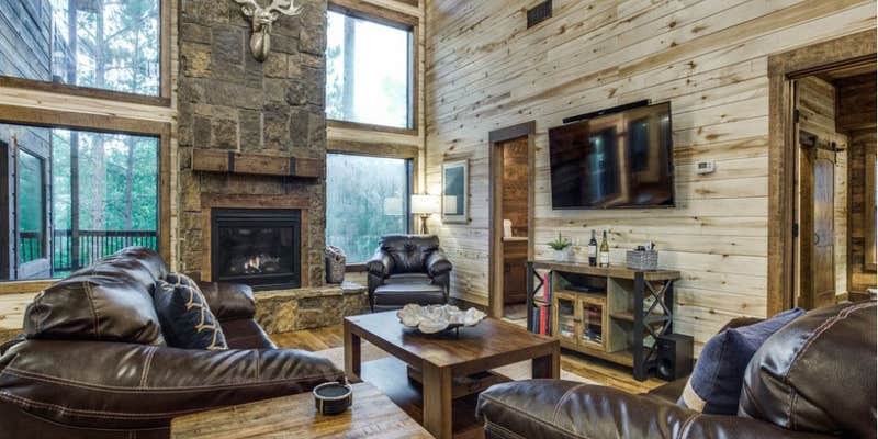 Camper submitted image from Rustic Mountain Lodge
