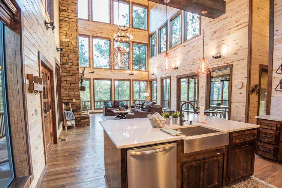 Camping near Armadillo Campground - Beavers Bend State Park: Rustic Heights Cabin, Broken Bow, Oklahoma