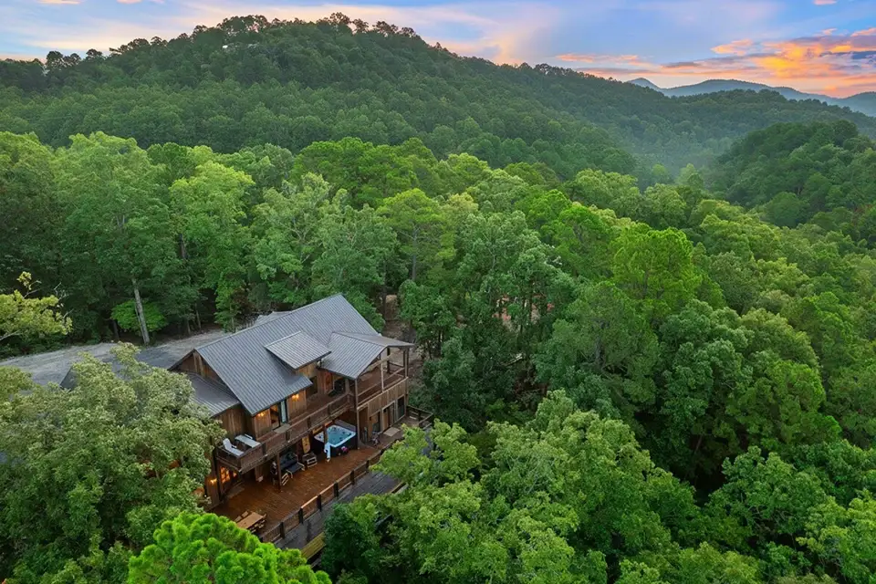 Camping near Armadillo Campground - Beavers Bend State Park: Rustic Point Cabin, Broken Bow, Oklahoma
