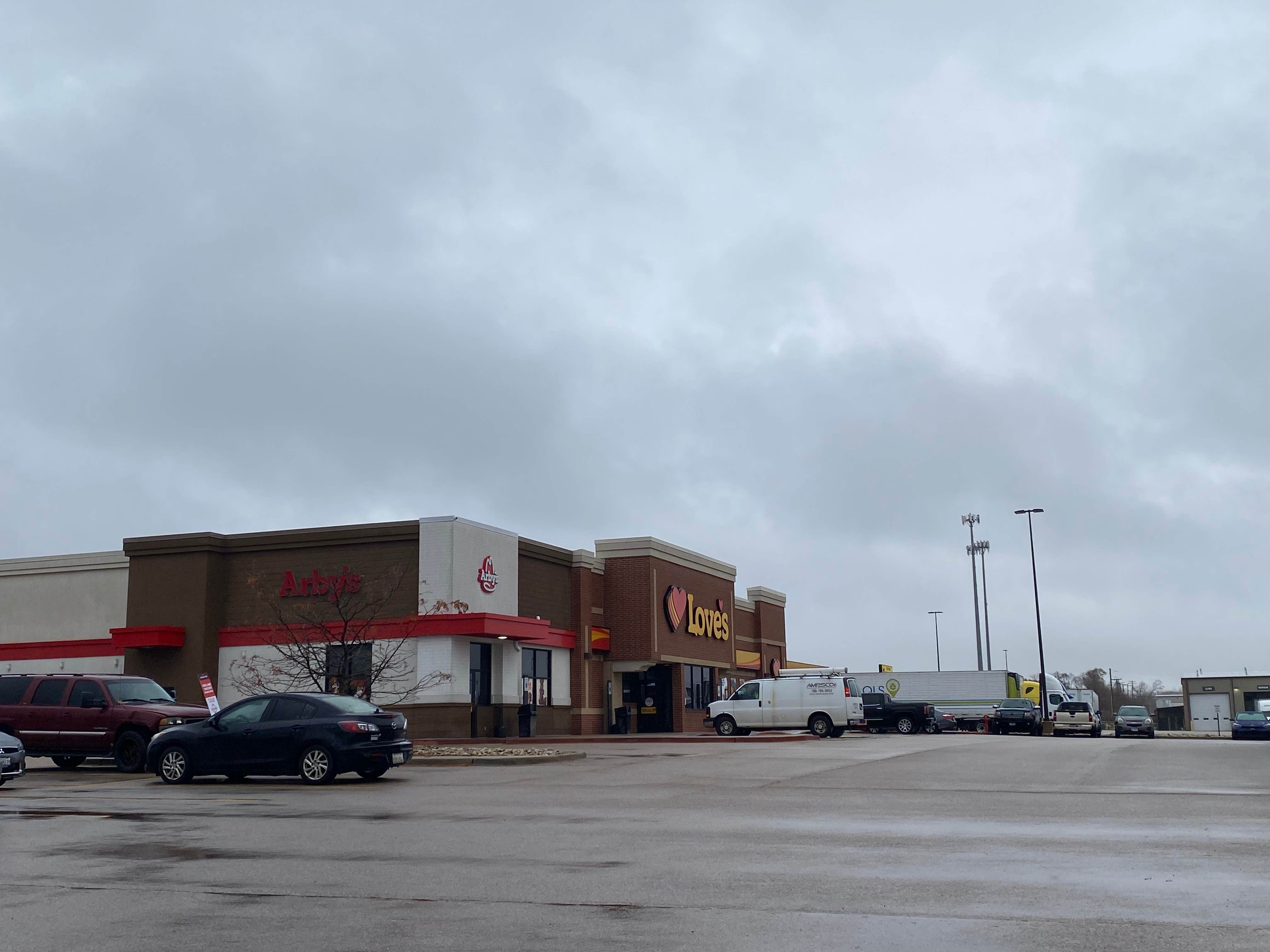 Love's Travel Stop - Wadsworth