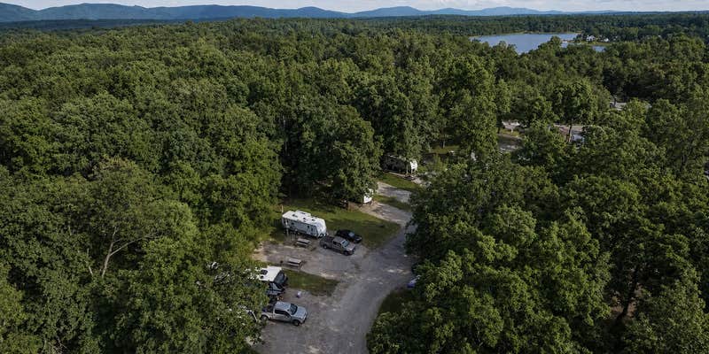 Camper submitted image from Breckenridge Lake RV Campground