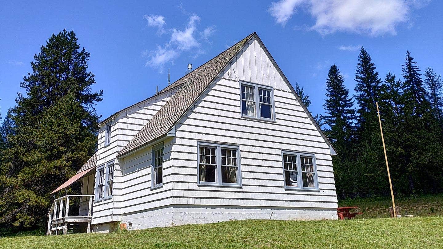 Camping near Kelly Camp Trailhead: Clearwater Big House, Pomeroy, Washington