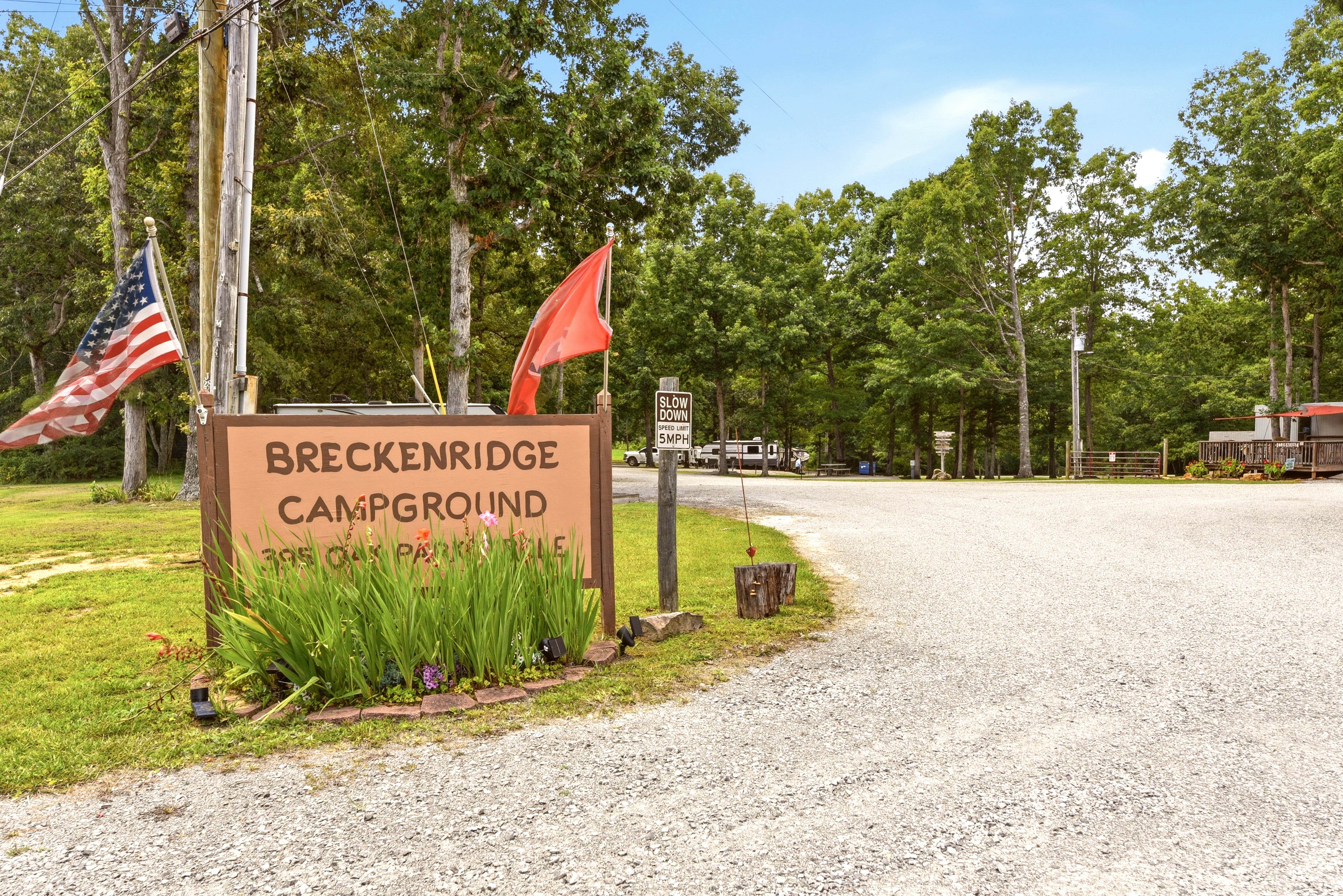Camping near Sleepy Bear RV Park: Breckenridge Lake RV Campground, Crossville, Tennessee