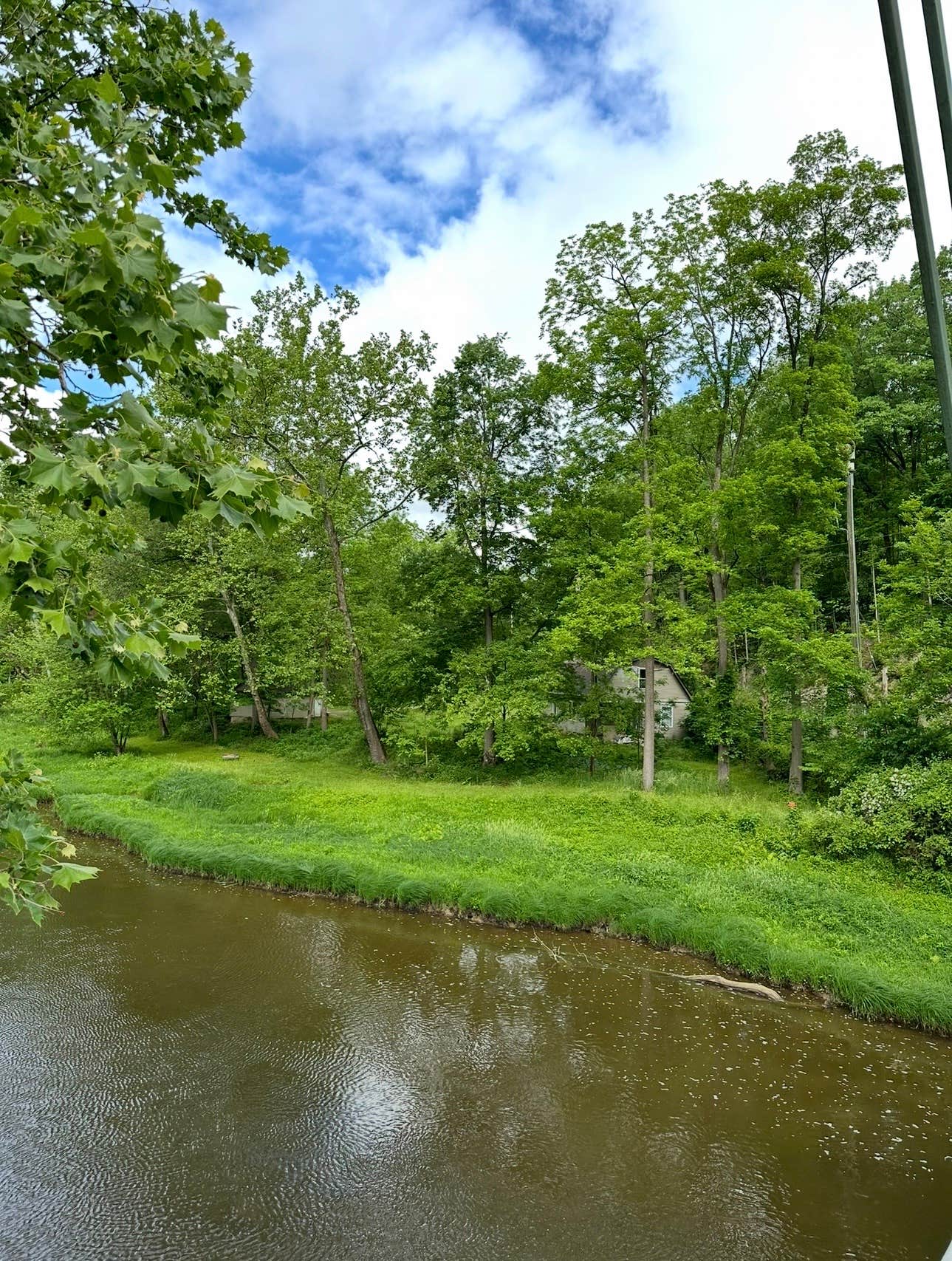 Camping near Thousand Trails Kenisee Lake: Between The Vines at The River House, Madison, Ohio