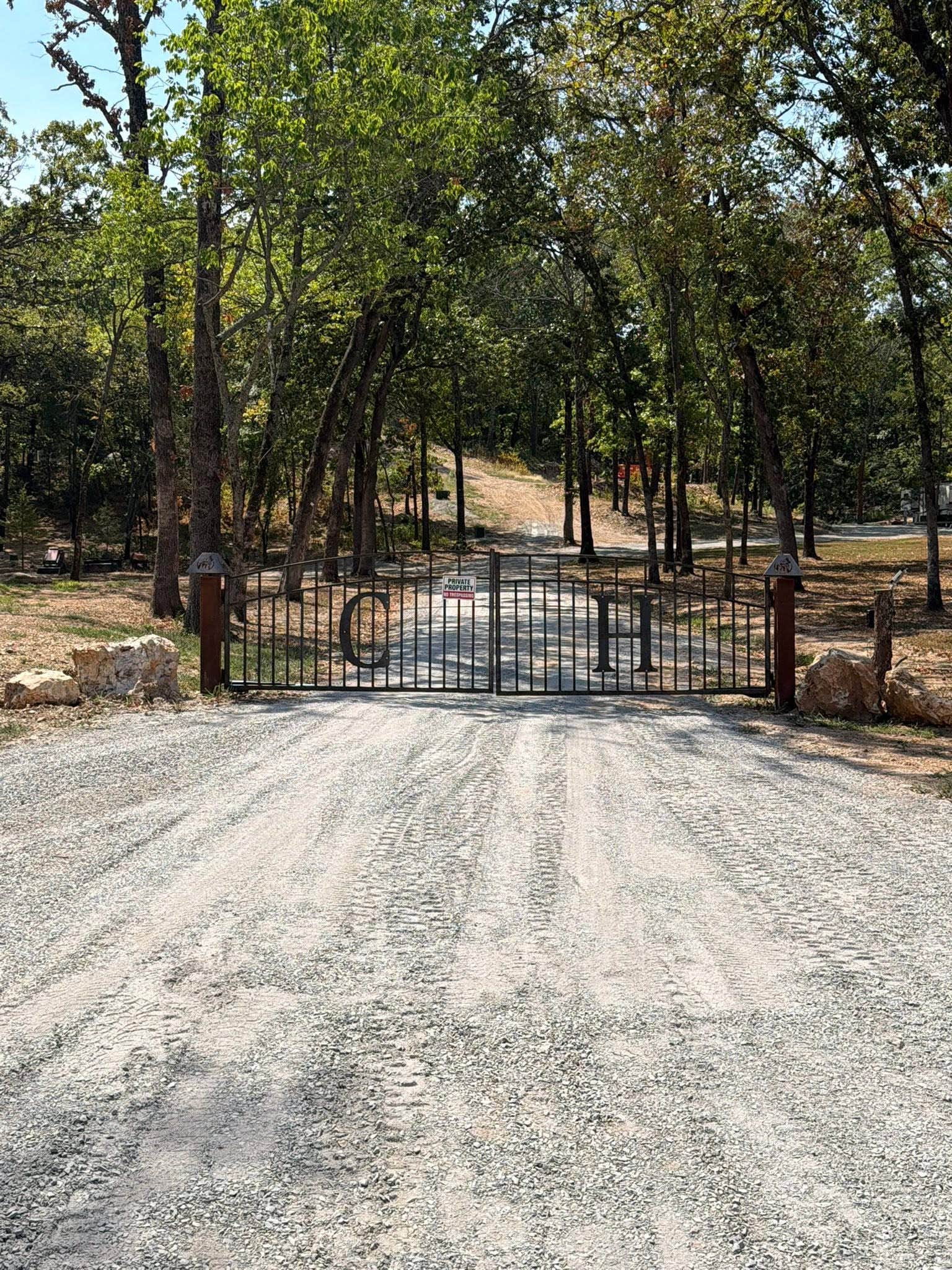 Camping near Spavinaw — Grand Lake State Park: Coyote Holler Retreat, Disney, Oklahoma