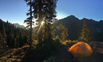 Camping near Upper Lena Lake — Olympic National Park: Enchanted Valley — Olympic National Park, Olympic National Forest, Washington